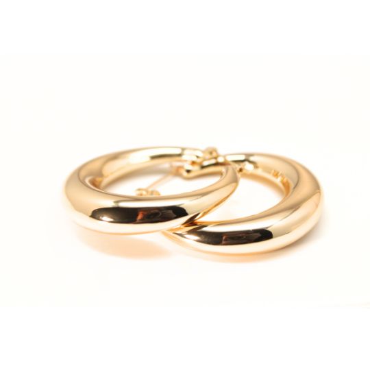 1.5" Gradual Hoop Earring in Yellow Gold Stacked