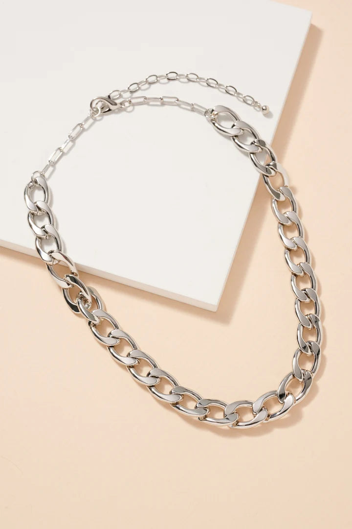 Chunky Chain Linked Short Necklace 