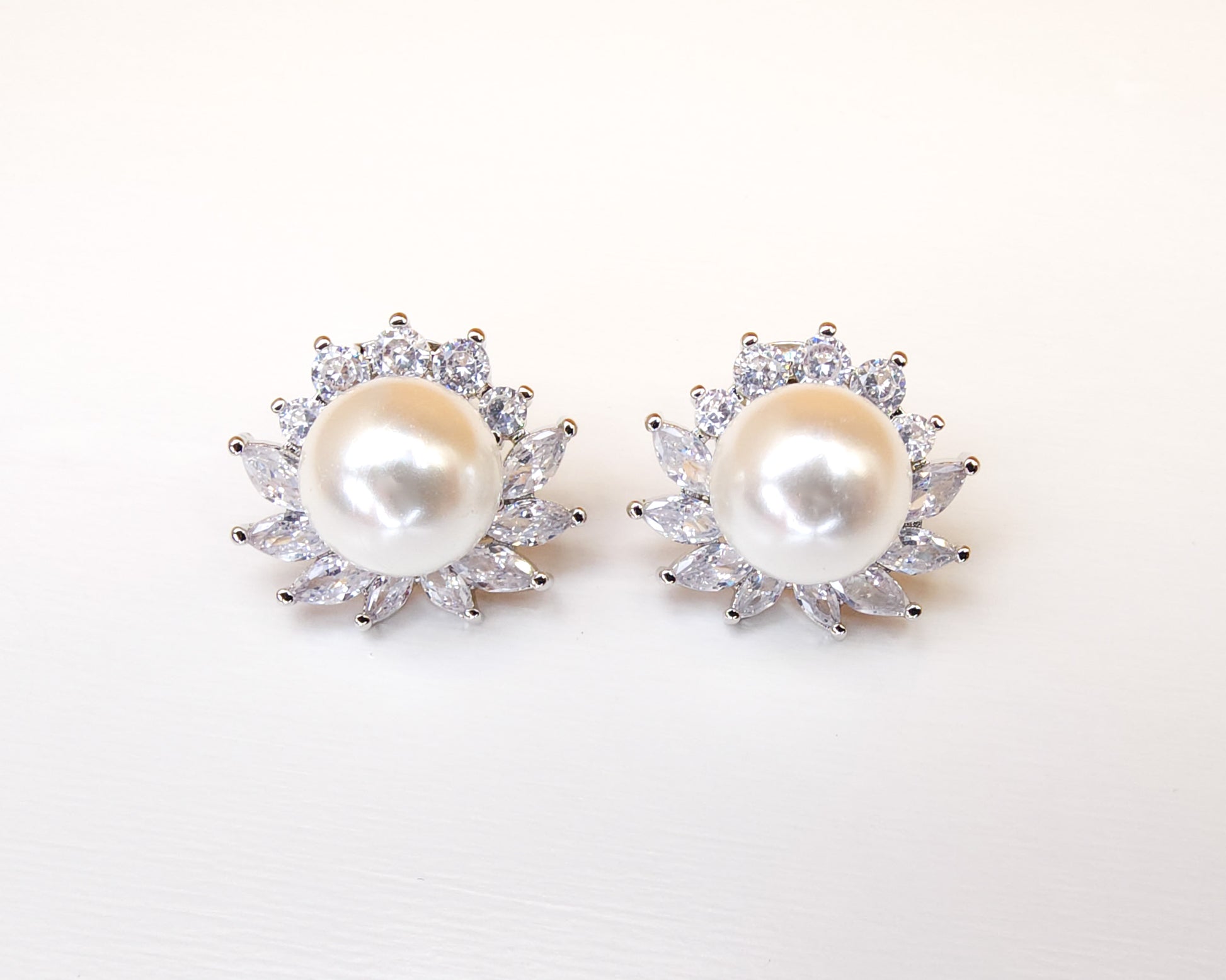 Pearl Flower Earring