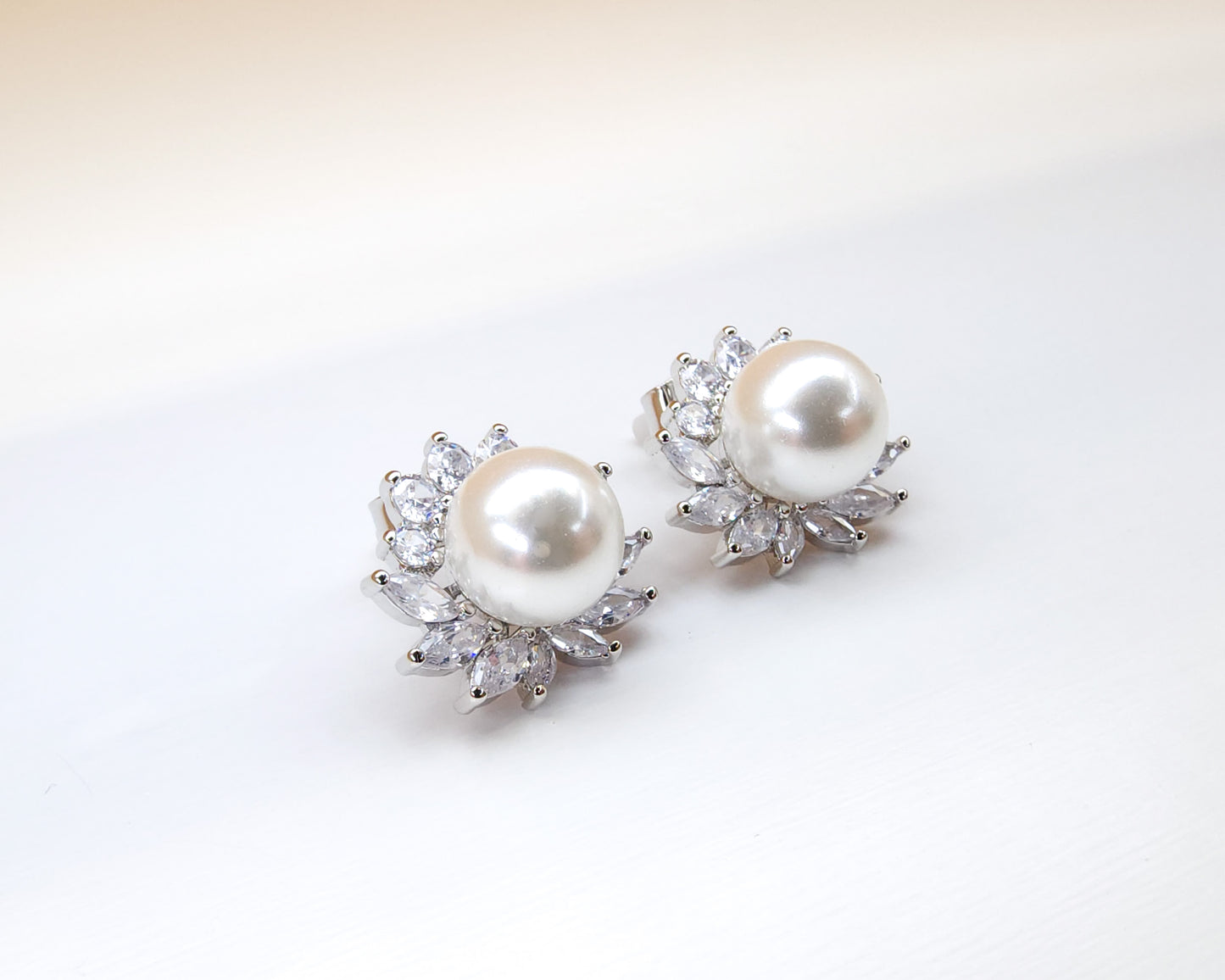 Pearl Flower Earring