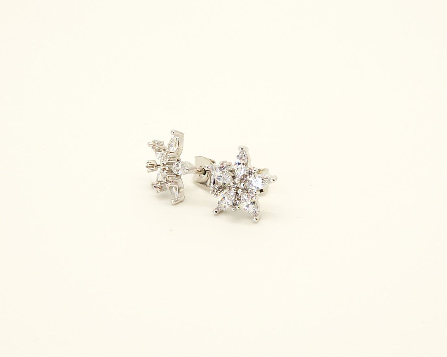 Snow Flake Earring