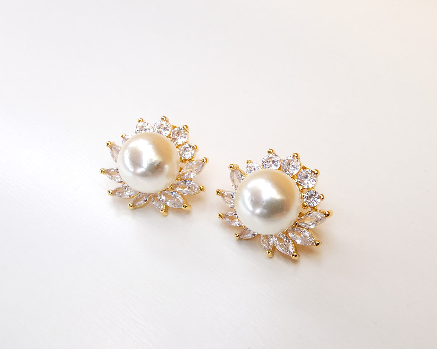 Pearl Flower Earring