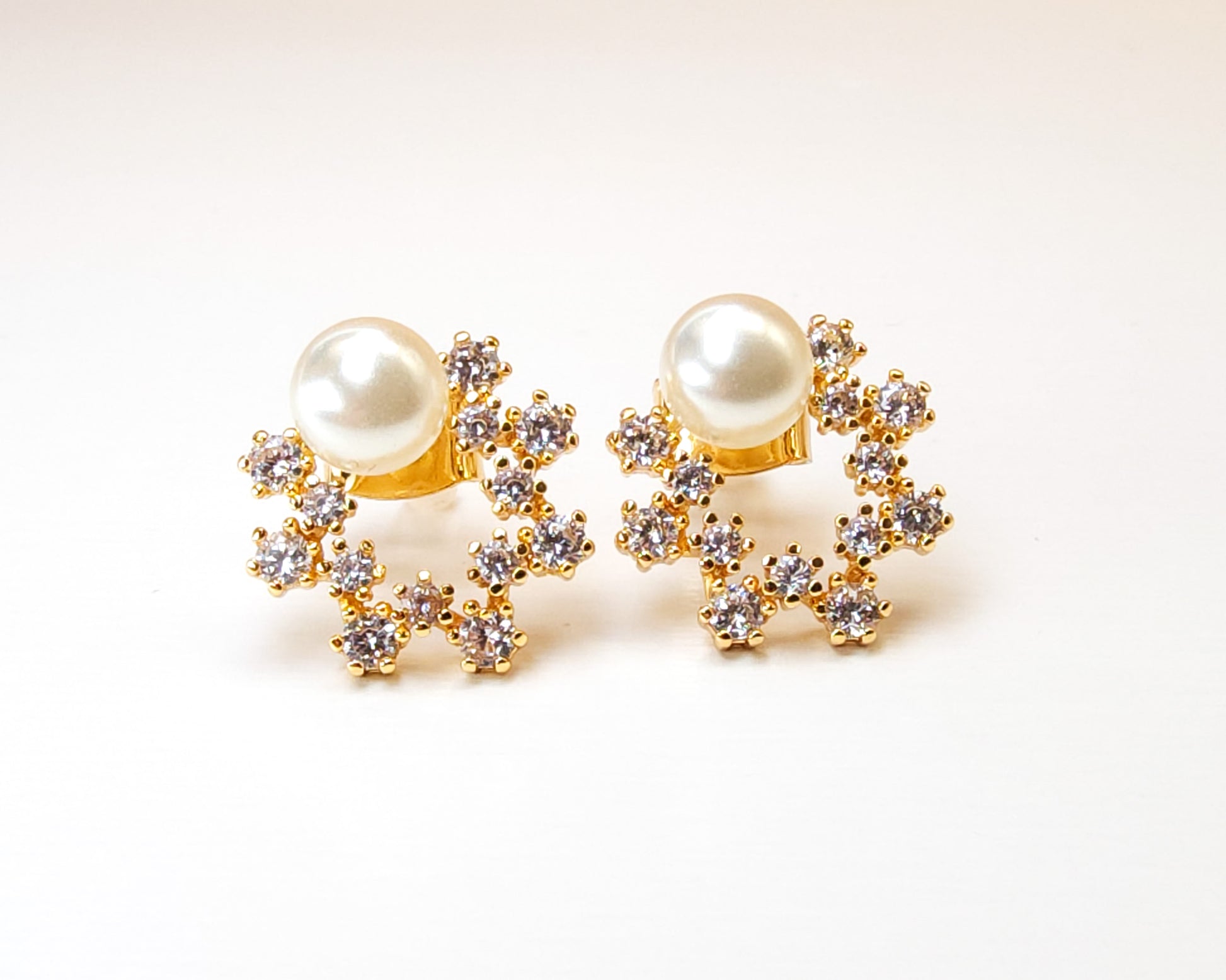 Pearl Star Button Earring