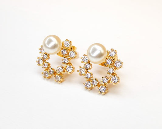 Pearl Star Button Earring