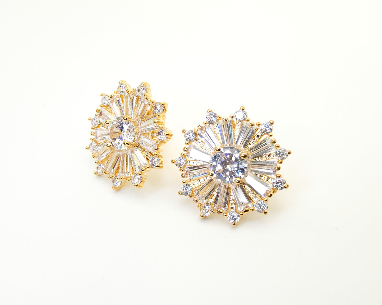 Ultimate Snow Flake Earring