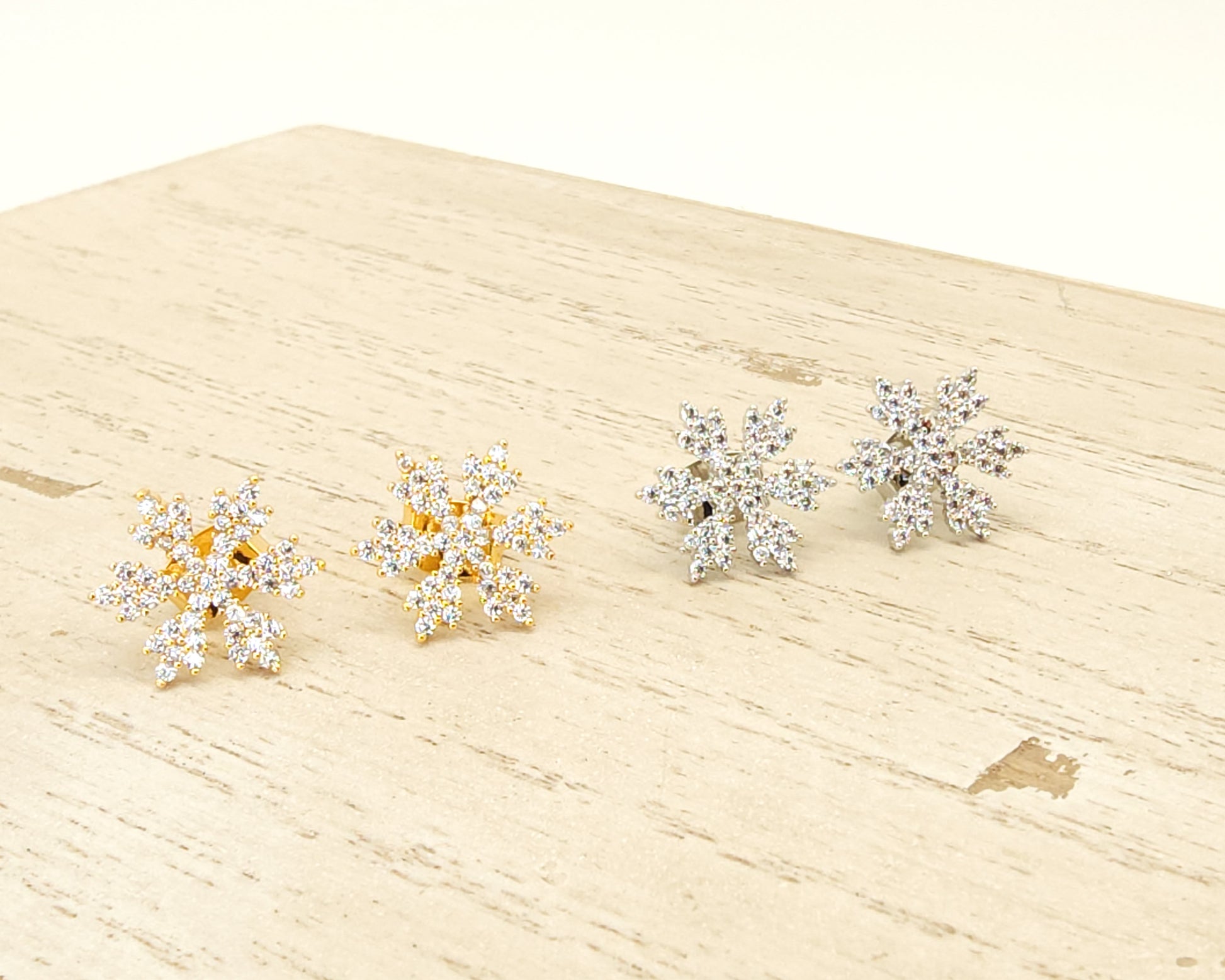 Snow Flake Earring