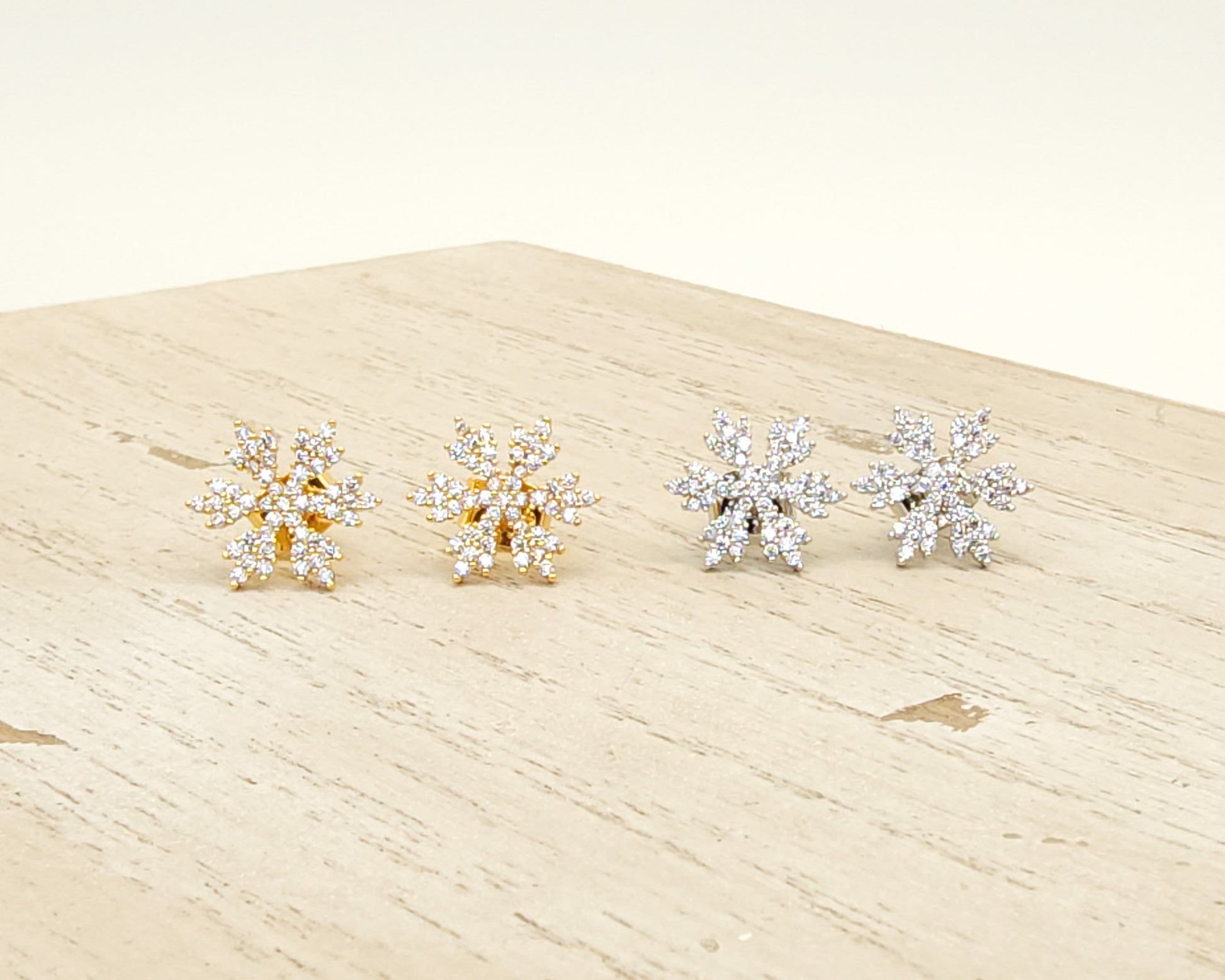 Snow Flake Earring